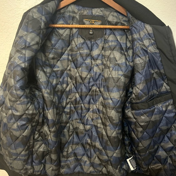 Urban Republic Bomber Jacket Mens Size Small - Black - Picture 3 of 4